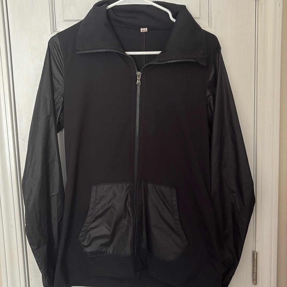 Women’s Under Armour Light Weight Full Zip